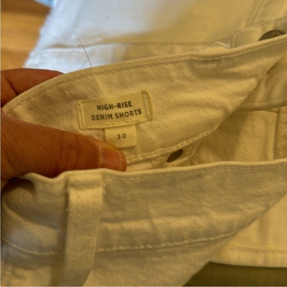 Madewell - High Rise White Denim Jean Shorts - 30 - Picture 4 of 4